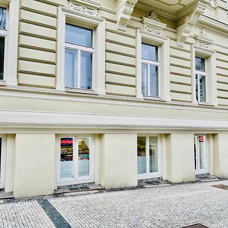 New Design & Style Apartments 50M From Wenceslas Square Prag Exteriör bild