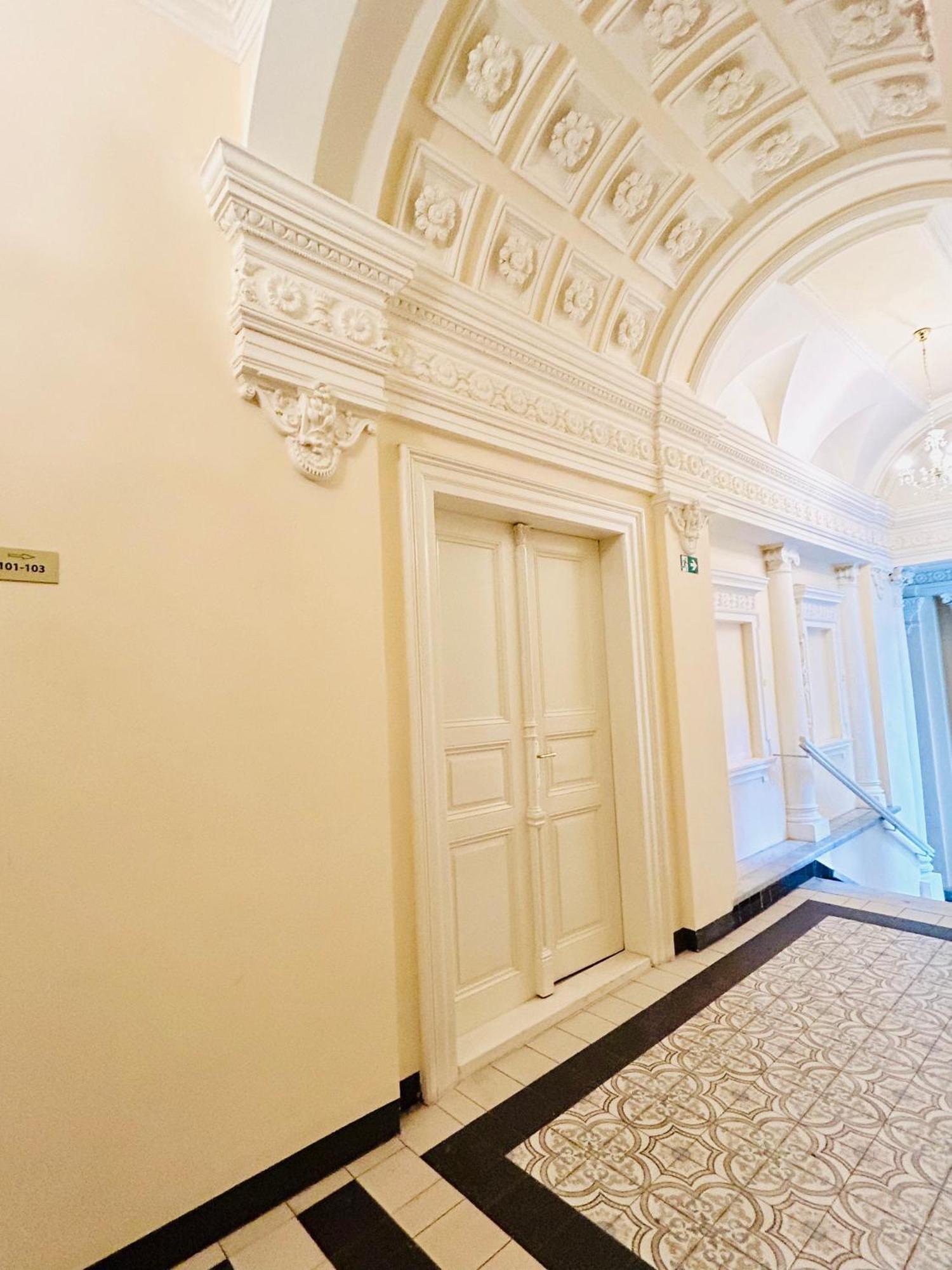 New Design & Style Apartments 50M From Wenceslas Square Prag Exteriör bild
