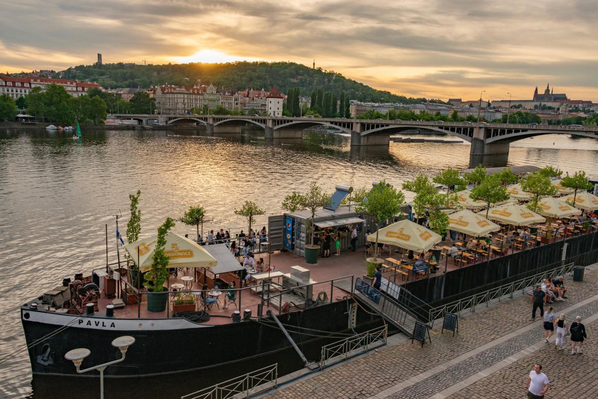 New Design & Style Apartments 50M From Wenceslas Square Prag Exteriör bild