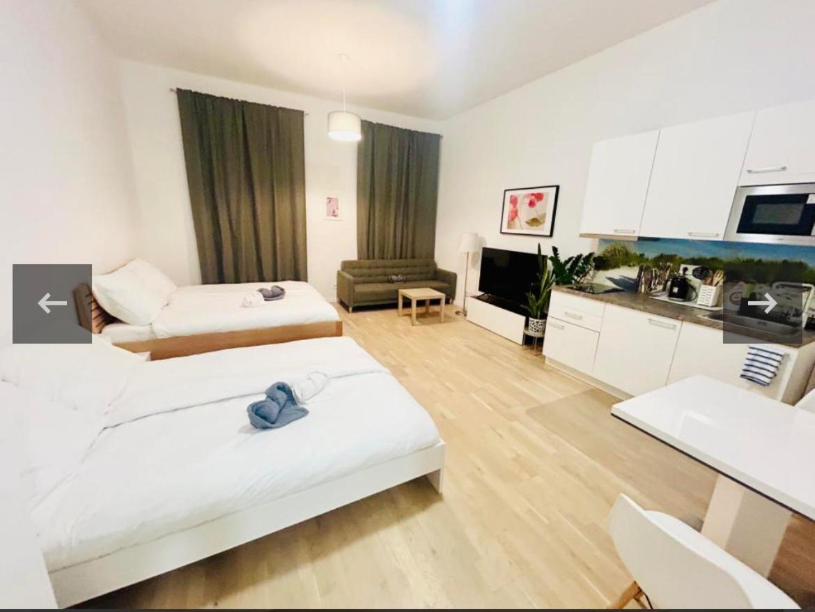 New Design & Style Apartments 50M From Wenceslas Square Prag Exteriör bild