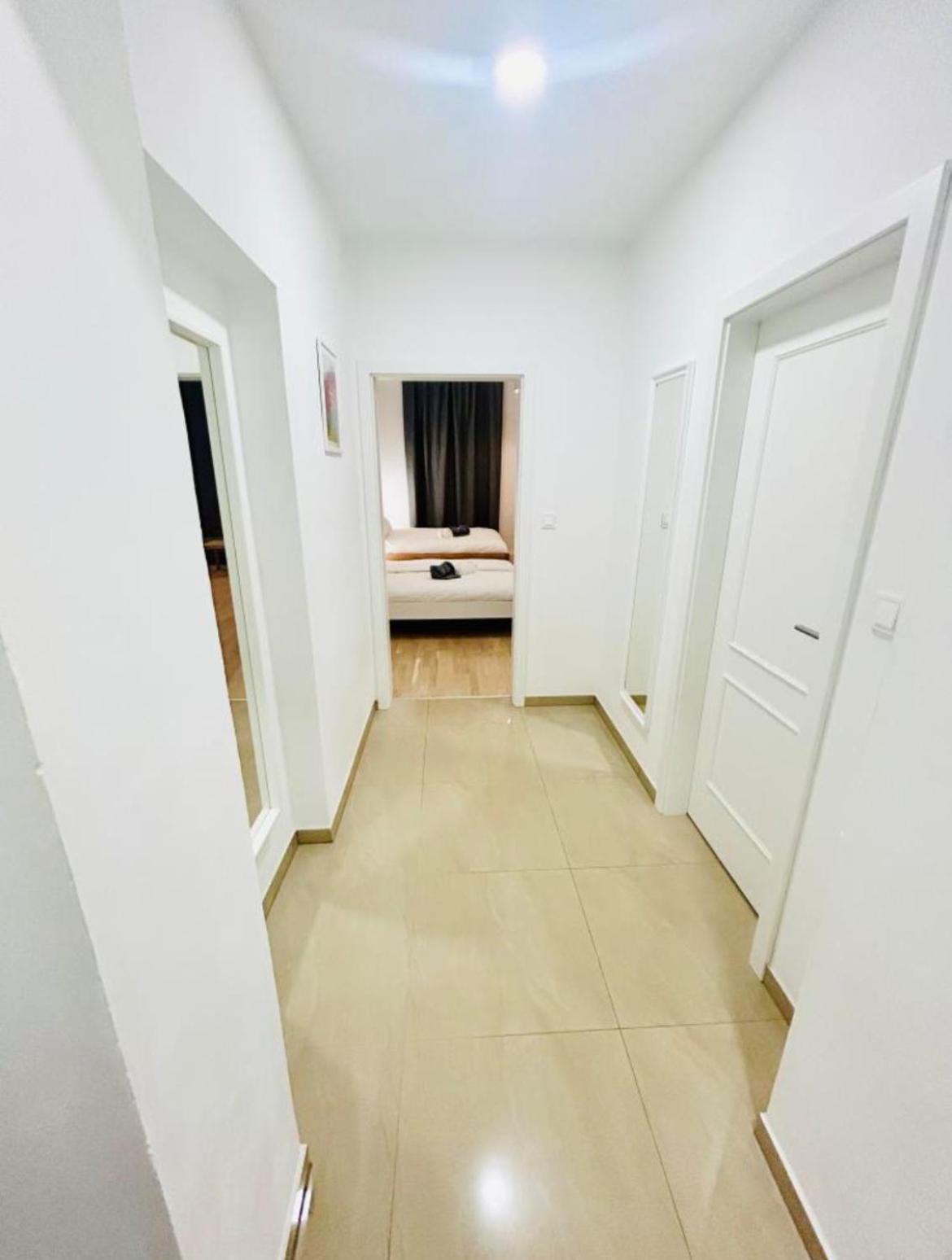 New Design & Style Apartments 50M From Wenceslas Square Prag Exteriör bild