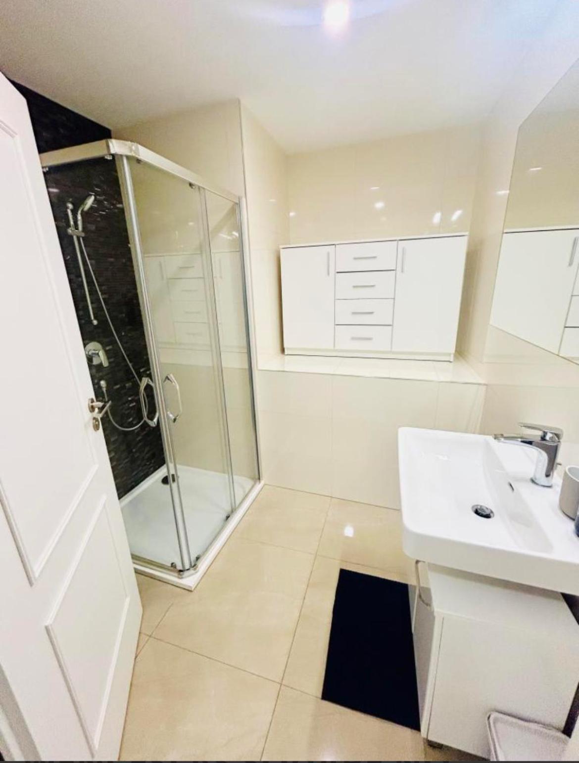 New Design & Style Apartments 50M From Wenceslas Square Prag Exteriör bild