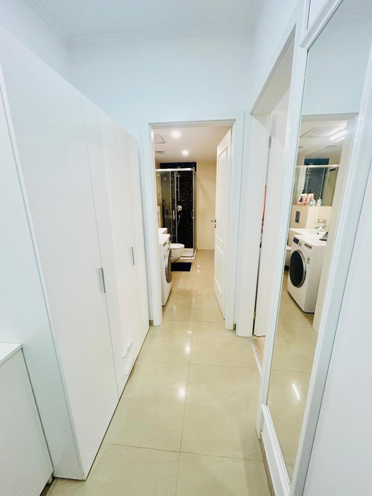 New Design & Style Apartments 50M From Wenceslas Square Prag Exteriör bild