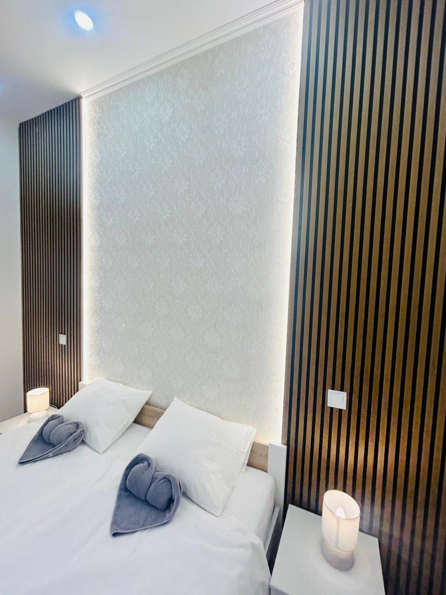 New Design & Style Apartments 50M From Wenceslas Square Prag Exteriör bild