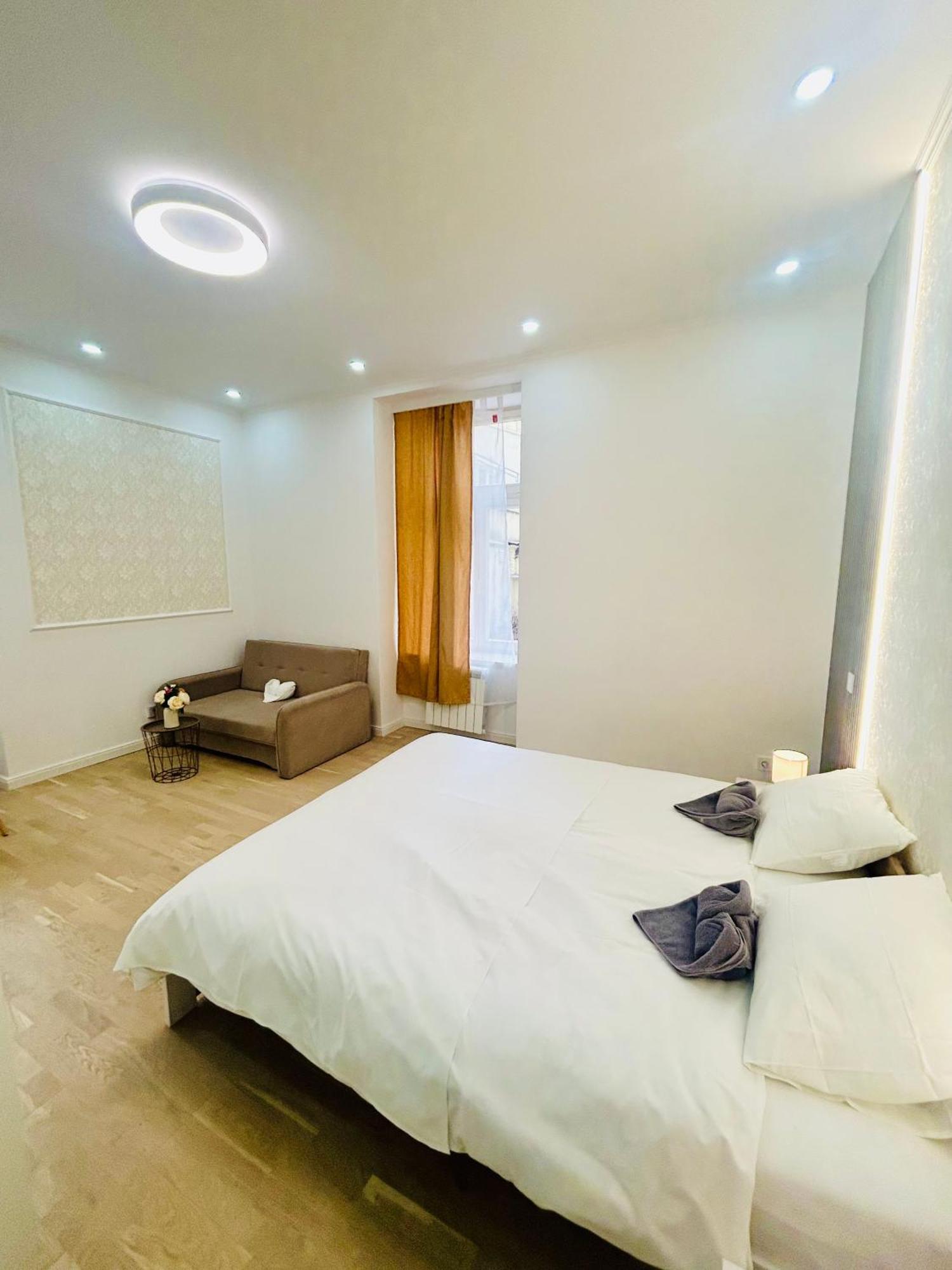 New Design & Style Apartments 50M From Wenceslas Square Prag Exteriör bild